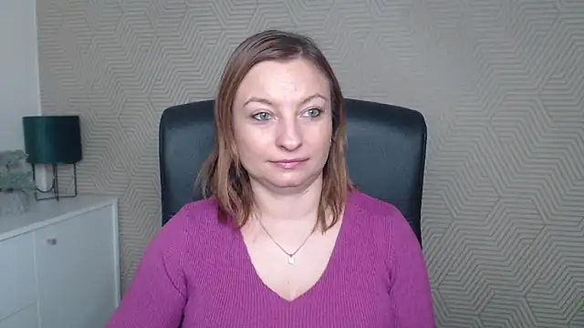 angelaSamt online show from November 2025 06:39:01 AM