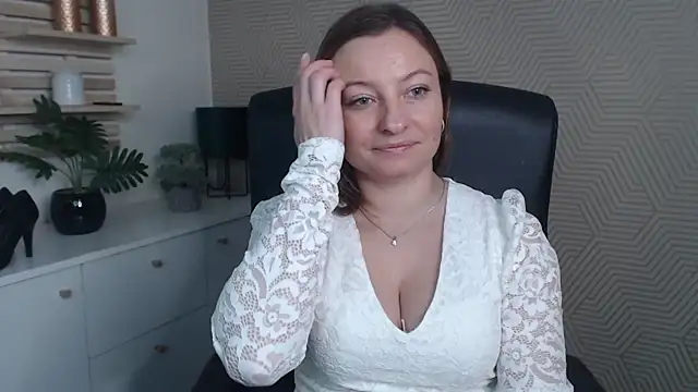 angelaSamt online show from December 2025 06:45:02 AM