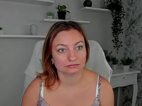 Snapshot of angelaSamt chatting on September 2025 05:50:01 AM angelaSamt online show from September 2025 05:50:01 AM