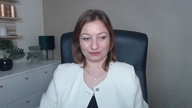 angelaSamt online show from November 2025 06:39:01 AM