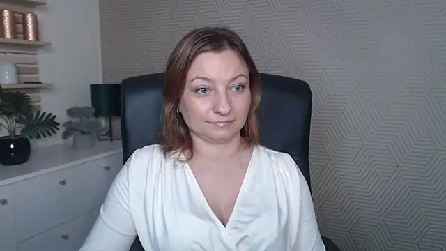 angelaSamt online show from November 2025 07:56:01 AM