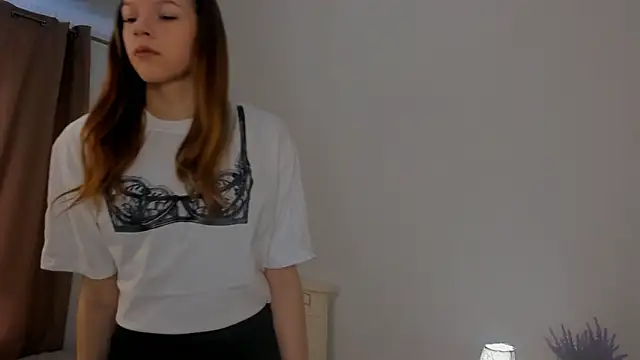 VelvetRisque online show from March 2026 06:17:01 AM