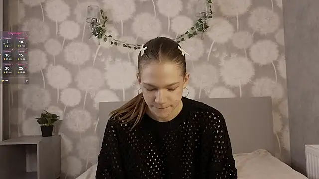 Snapshot of VelvetRisque chatting on November 2025 06:58:01 AM VelvetRisque online show from November 2025 06:58:01 AM