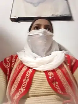 posewith online show from November 2025 03:15:01 PM