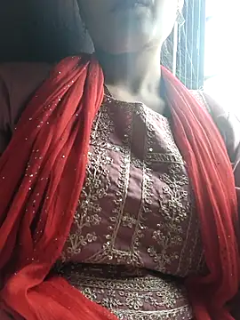 posewith online show from November 2025 09:14:02 AM