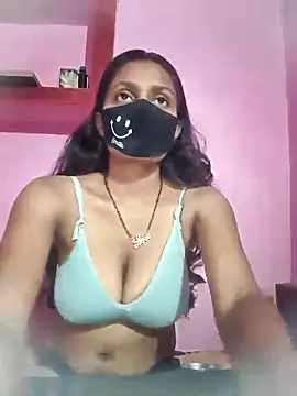 posewith online show from October 2025 08:00:01 AM