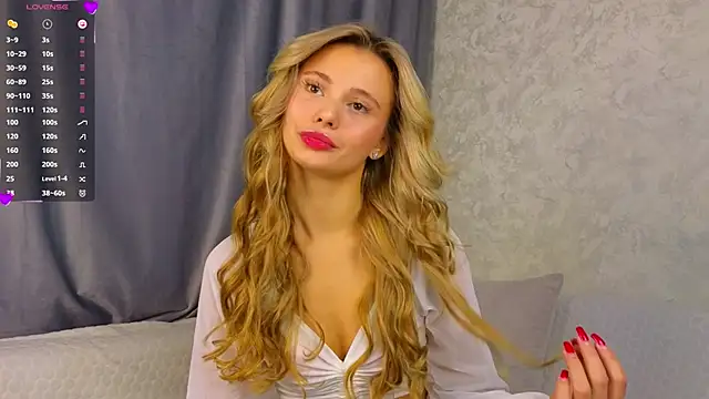 NaughtySeraphine online show from November 2025 06:06:01 AM