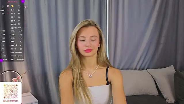 NaughtySeraphine online show from April 2026 05:08:02 AM