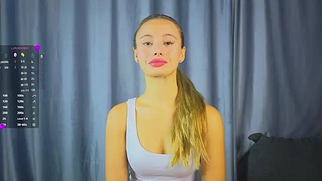 NaughtySeraphine online show from November 2025 06:19:01 AM