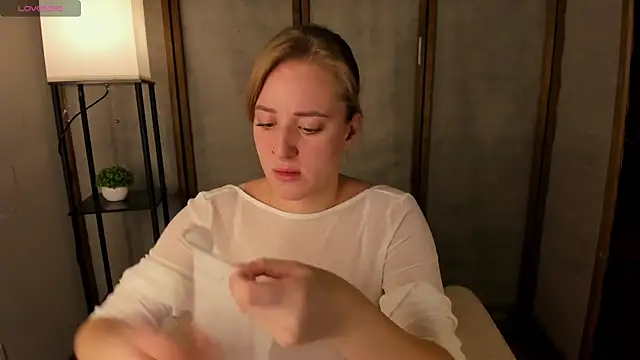 Alice Cire online show from November 2025 03:05:02 PM