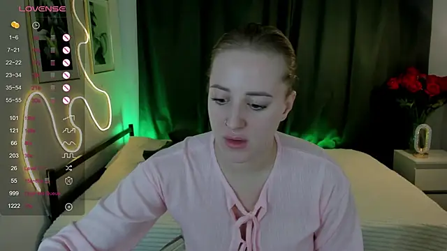 Alice Cire online show from November 2025 03:00:02 PM