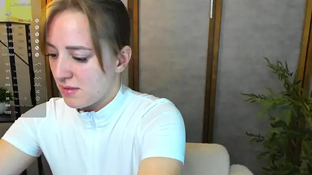 Alice Cire online show from October 2025 02:46:02 AM