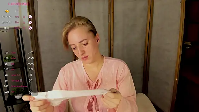 Alice Cire online show from November 2025 02:10:01 PM