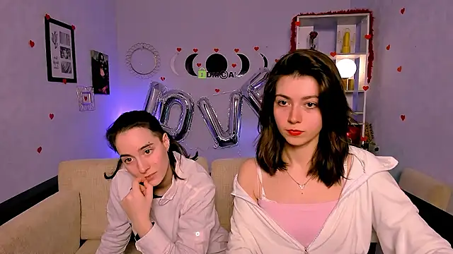 Snapshot of kitniss_dreamy chatting on February 2026 08:20:02 PM kitniss dreamy online show from February 2026 08:20:02 PM