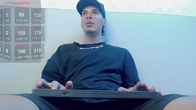 Snapshot of yankees_ chatting on October 2025 01:13:01 PM yankees online show from October 2025 01:13:01 PM