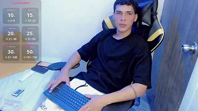 Snapshot of yankees_ chatting on September 2025 03:38:01 AM yankees online show from September 2025 03:38:01 AM