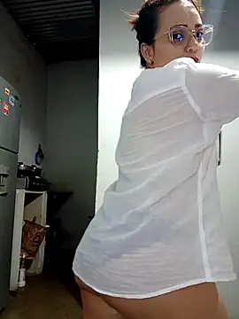 Amanda39 online show from January 2026 12:28:01 AM