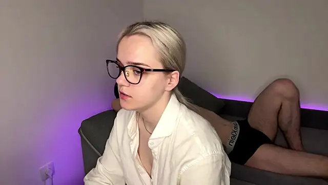 Snapshot of bawdycouplee chatting on November 2025 01:44:01 PM bawdycouplee online show from November 2025 01:44:01 PM