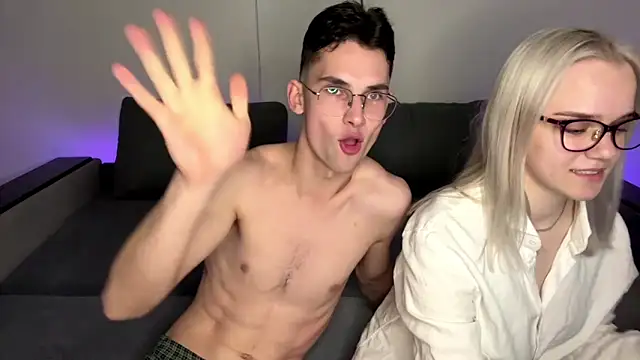 Snapshot of bawdycouplee chatting on October 2025 02:07:01 PM bawdycouplee online show from October 2025 02:07:01 PM