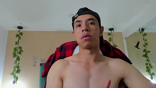 Muscle Scott online show from October 2025 12:17:02 PM