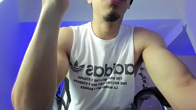 Muscle Scott online show from January 2026 01:28:01 PM