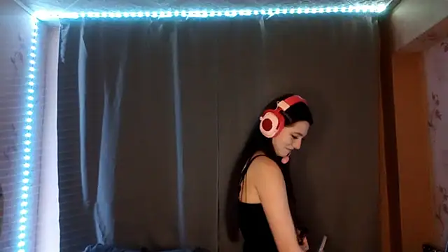 Sophiecuttie online show from October 2025 05:03:02 PM