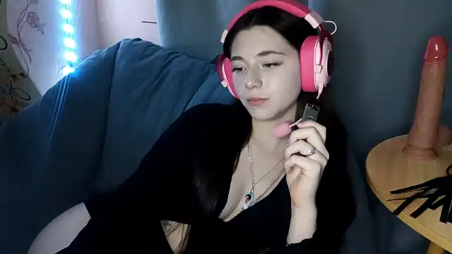 Sophiecuttie online show from October 2025 03:22:01 PM