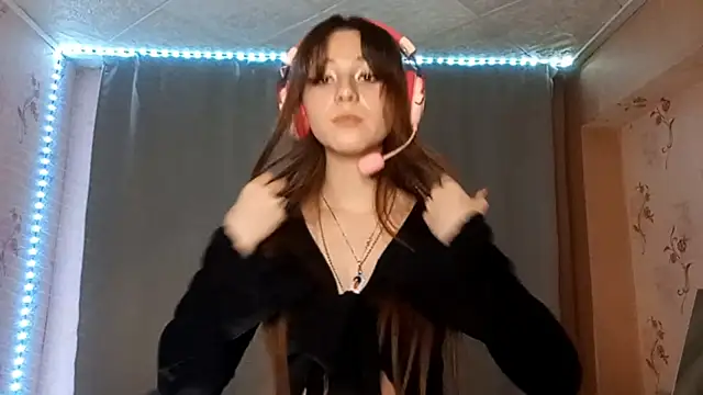 Sophiecuttie online show from October 2025 04:30:01 PM