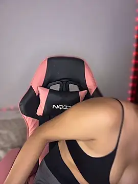 Dakota-Lona online show from April 2026 09:38:01 PM