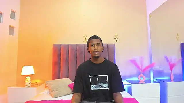 Kiaraa y Her Crazy online show from December 2025 03:54:01 AM