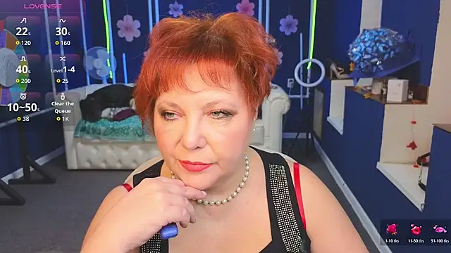 Kira Kenett online show from December 2025 07:08:01 AM