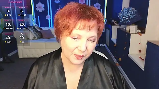 Kira Kenett online show from November 2025 10:19:01 PM