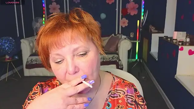 Kira Kenett online show from February 2026 01:01:01 PM