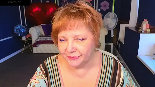 Kira Kenett online show from May 2026 07:25:01 AM