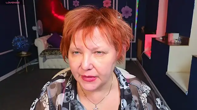 Kira Kenett online show from April 2026 07:45:01 PM