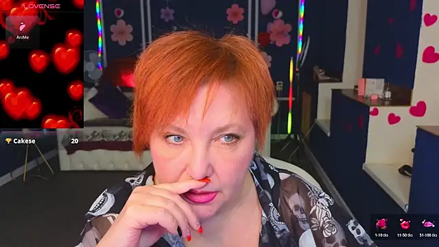 Kira Kenett online show from February 2026 05:01:02 PM