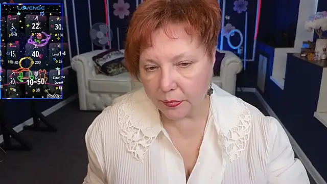 Kira Kenett online show from October 2025 07:00:02 AM
