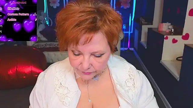 Kira Kenett online show from February 2026 04:26:01 PM