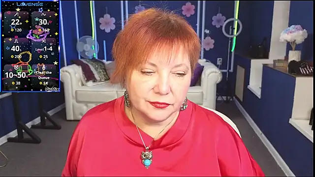 Kira Kenett online show from October 2025 06:18:02 AM