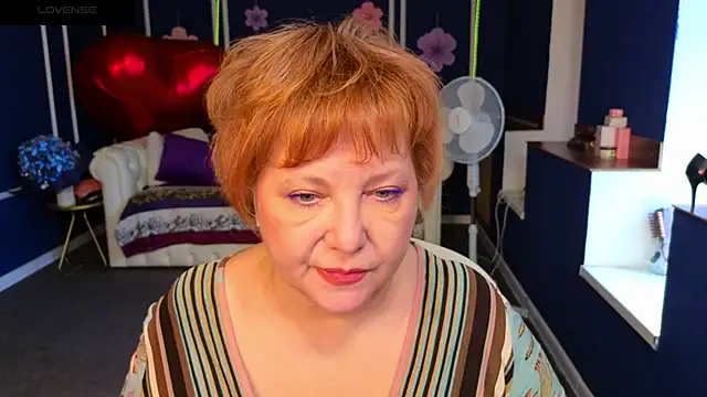 Kira Kenett online show from June 2026 05:07:02 AM