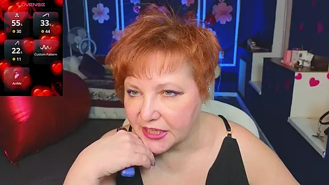 Kira Kenett online show from February 2026 07:03:01 PM