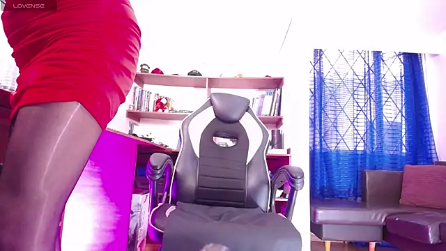 GretaVoss  online show from November 2025 07:18:02 PM