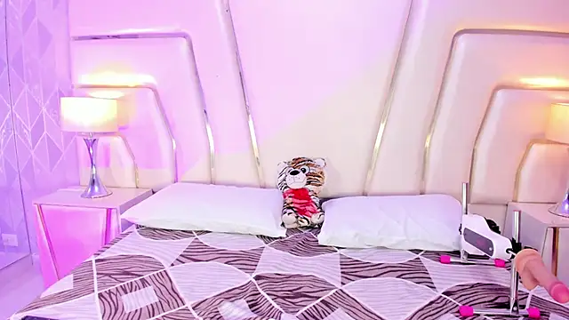 HatsaJones online show from March 2026 04:23:01 AM