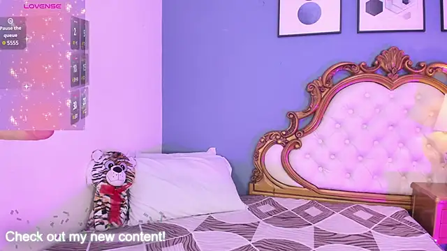 HatsaJones online show from March 2026 04:13:01 AM