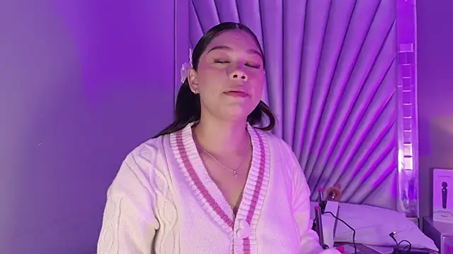 HatsaJones online show from April 2026 04:14:02 AM