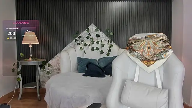 DaniCollinn  online show from December 2025 08:32:02 PM