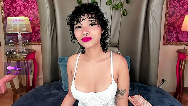 DaniCollinn  online show from December 2025 01:13:02 PM