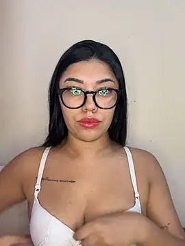 Alexa69xx online show from February 2026 06:51:02 PM