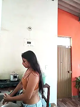 AnggelicaSwan21 online show from December 2025 05:39:02 PM