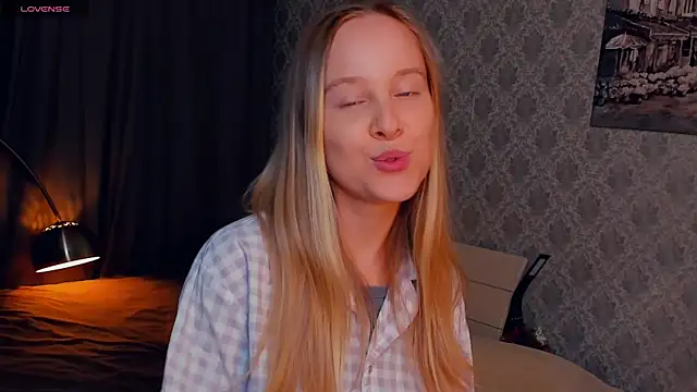 SoonMoor online show from September 2025 05:19:02 PM